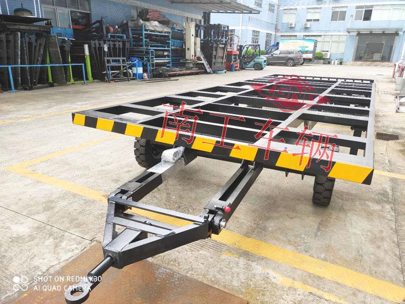 8吨骨架式华亿手机平台-华亿（中国） 无动全挂车