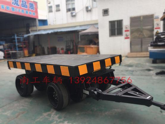 非标定制30吨重型8轮华亿手机平台-华亿（中国）