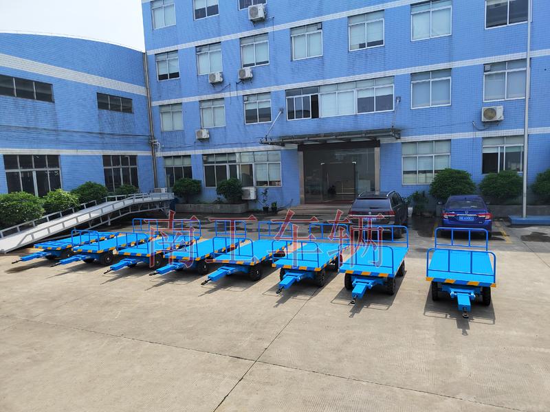 3吨无动力牵引华亿手机平台-华亿（中国）组前后可拆护栏