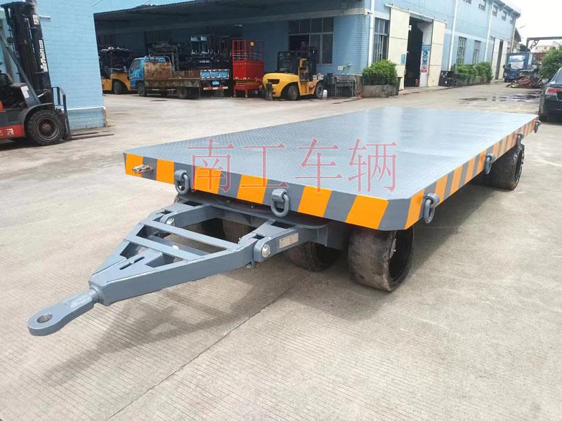 25吨重型工业华亿手机平台-华亿（中国） 全挂式牵引拖车底盘