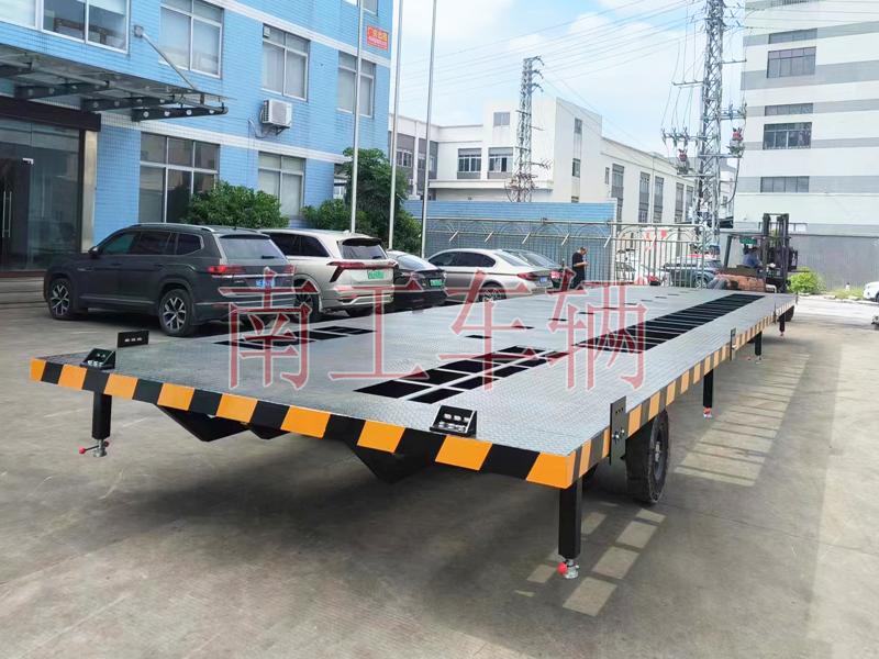 22吨预制移动方舱底盘 重型工业华亿手机平台-华亿（中国）