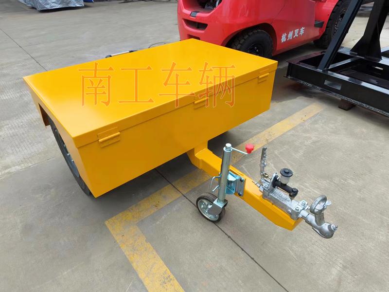 3吨牵引式ATV华亿手机平台-华亿（中国） 单轴轻型工具拖车
