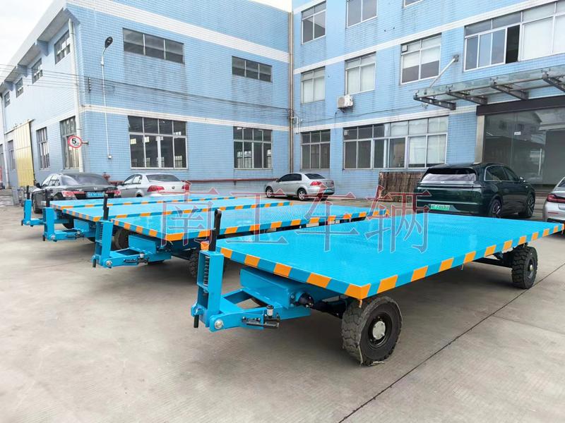 6吨华亿手机平台-华亿（中国）蓝色 带减震带刹车工具拖车