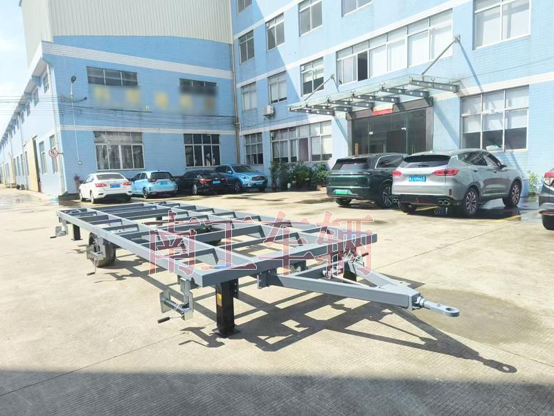 7吨骨架式ATV华亿手机平台-华亿（中国） 2轮灰色工具拖车