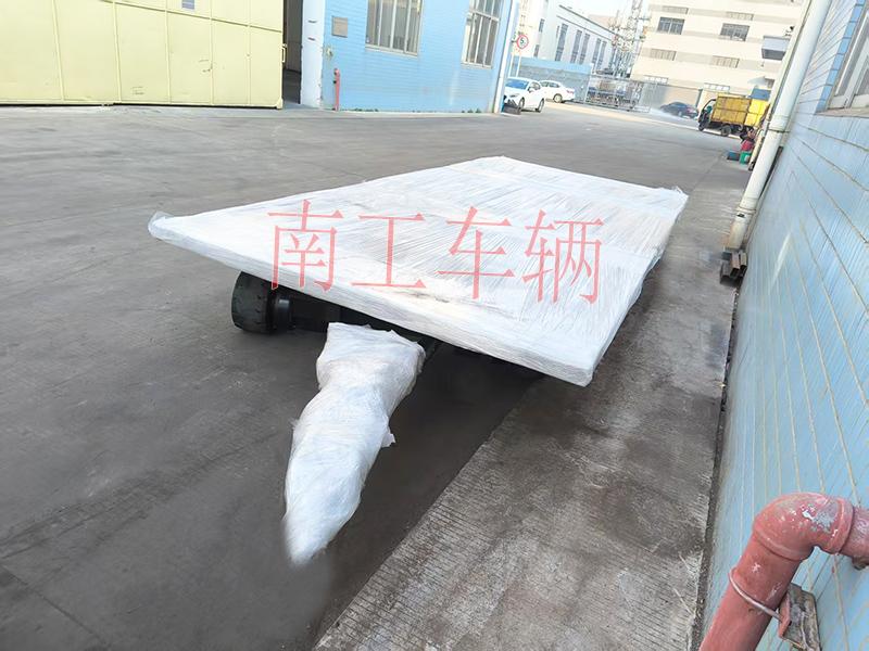 6吨骨架式牵引华亿手机平台-华亿（中国） 简易包装图