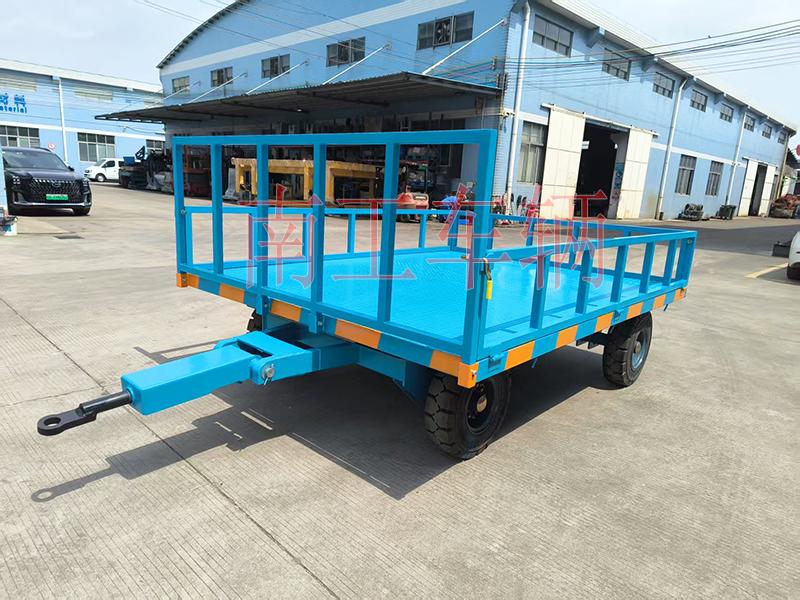 5吨下翻式护栏华亿手机平台-华亿（中国） 牵引全挂工具拖车