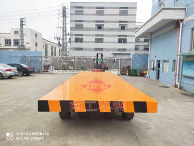 30吨重型华亿手机平台-华亿（中国）带四个转盘2I.jpg