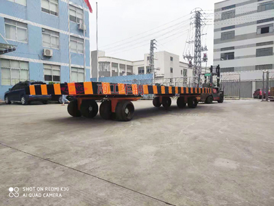 30吨重型华亿手机平台-华亿（中国）带四个转盘4I.jpg