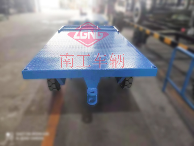 3吨华亿手机平台-华亿（中国）带可拆护栏2I.jpg