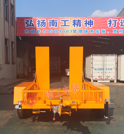 3吨ATV华亿手机平台-华亿（中国） 小轿车拖车5I.jpg