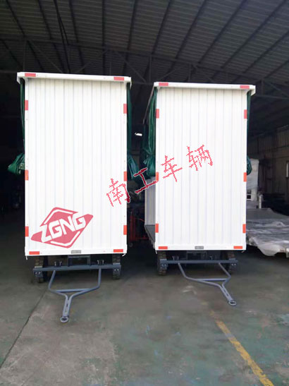 白色雨篷华亿手机平台-华亿（中国）3I.jpg