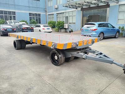 25吨重型华亿手机平台-华亿（中国）带牵引环工具拖车2I.jpg