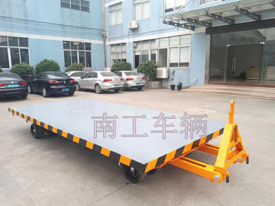 10吨中型牵引华亿手机平台-华亿（中国）4I.jpg