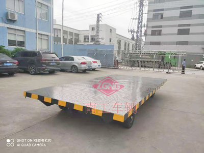 8吨全挂牵引式华亿手机平台-华亿（中国）4I.jpg