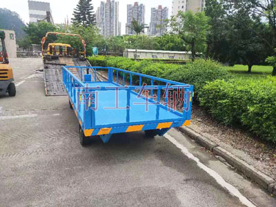 2吨护栏型华亿手机平台-华亿（中国） 工业全挂车3I.jpg
