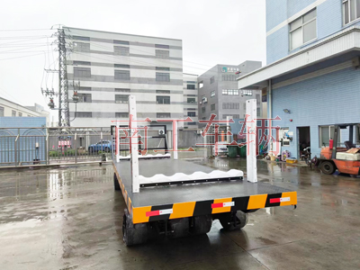 30T重型华亿手机平台-华亿（中国） 带活动插装立柱工具拖车4I.jpg