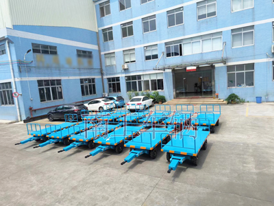 3吨全挂式牵引华亿手机平台-华亿（中国）可拆护栏I.jpg