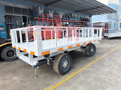 3吨护栏型华亿手机平台-华亿（中国） 白色1I.jpg
