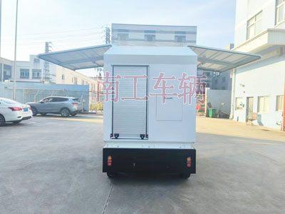 1725948962354140.jpg 2吨电动华亿手机平台-华亿(中国) 飞翼箱式工具拖车I.jpg