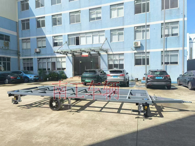 7吨骨架式ATV华亿手机平台-华亿（中国） 2轮灰色工具拖车4I.jpg