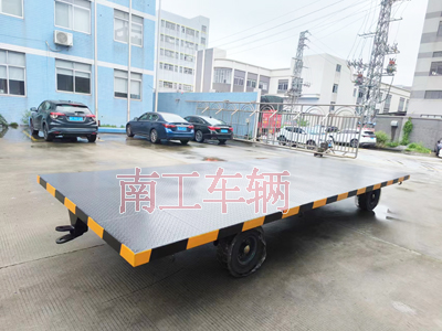 6吨牵引华亿手机平台-华亿（中国） 工业全挂拖车3I.jpg