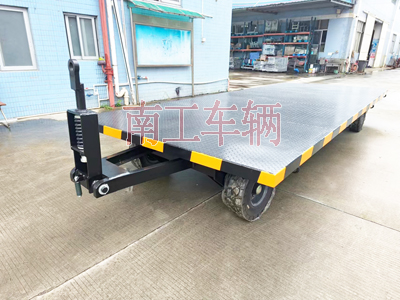6吨牵引华亿手机平台-华亿（中国） 工业全挂拖车4I.jpg
