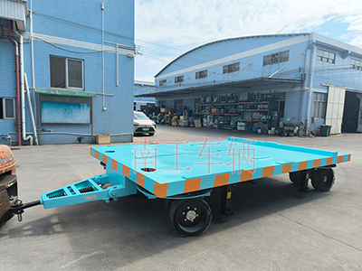 18吨重型华亿手机平台-华亿（中国） 四个转盘工具拖车1I.jpg