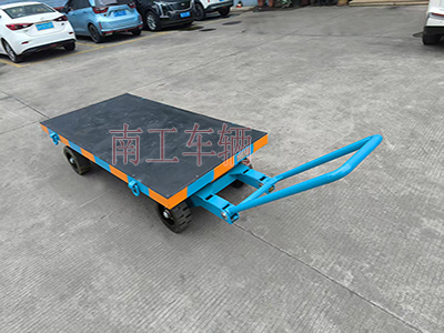 3吨小型华亿手机平台-华亿（中国） 还橡胶垫工具车I.jpg