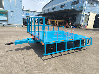 5吨下翻式护栏华亿手机平台-华亿（中国） 全挂工具拖车5I.jpg