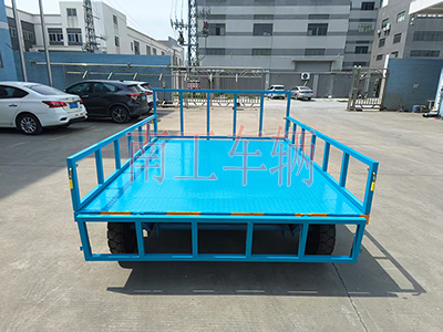 5吨下翻式护栏华亿手机平台-华亿（中国） 全挂工具拖车2I.jpg