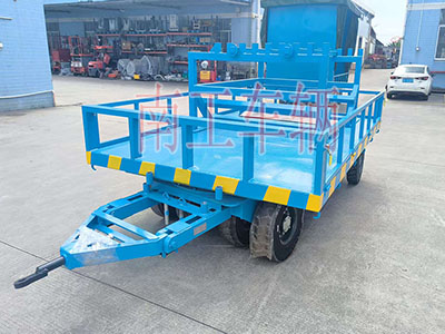 15吨牵引华亿手机平台-华亿（中国）护栏型工具拖车1I.jpg