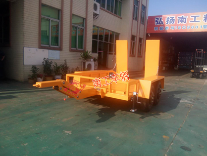 3吨ATV华亿手机平台-华亿（中国） 小轿车拖车3I.jpg