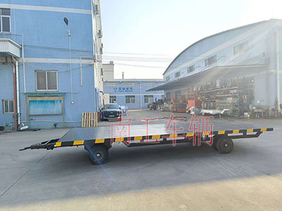 8吨牵引华亿手机平台-华亿（中国） 工业用工具拖车无动力4I.jpg