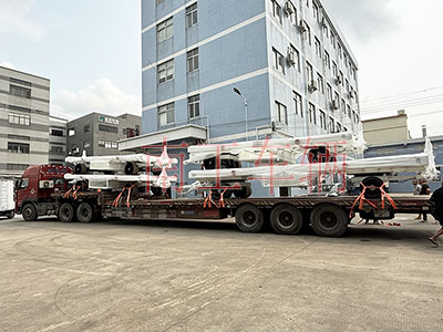 35吨双牵引重型华亿手机平台-华亿（中国） 白色5I.jpg