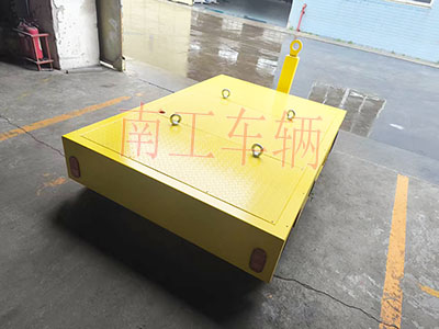 4吨自走式电动华亿手机平台-华亿（中国） 牵引拖车3I.jpg
